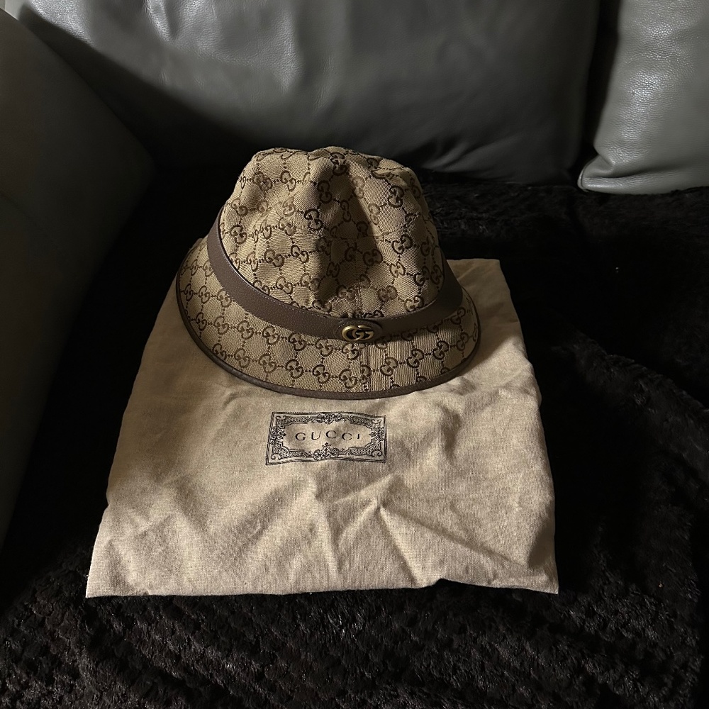 Designer Gucci bucket hat